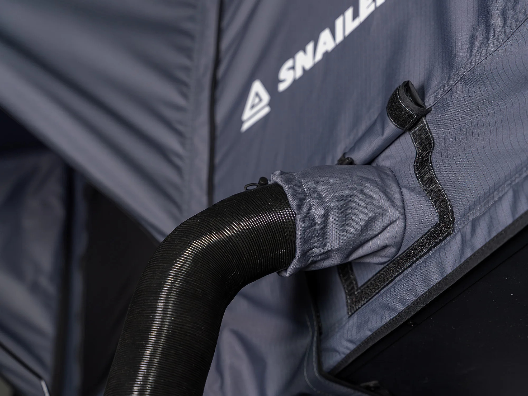 SNAILER® Abis MAX - Hartschalen-Dachzelt für Familien